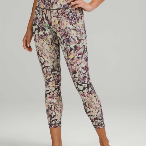 Lululemon Wunder Under High-Rise Tight
25" *Full-On Luxtreme
Terazzo Glaze Multi - Picture 1 of 4